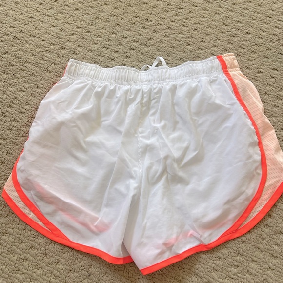 Nike tempo shorts - Picture 4 of 4